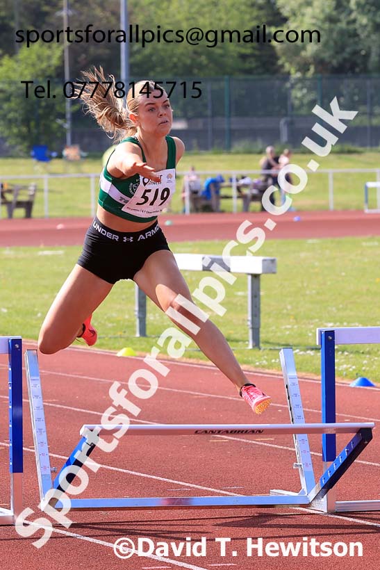 Womens Under-17s 300 metres, 2024 North Eastern Track and Field Champs., Middlesbrough.  Photo: David T. Hewitson/Sports for All Pics